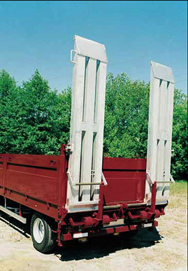 Spring assistance for aluminium loading ramps