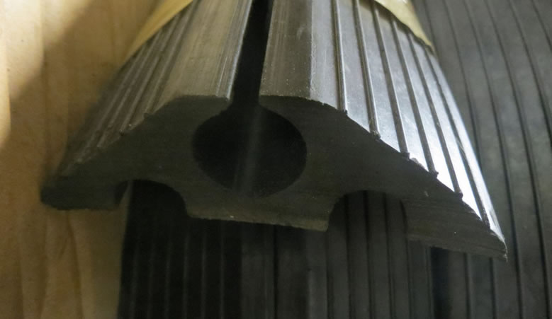 Polymer/rubber Hose and Cable Cover