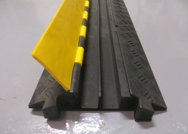 Rubber Lidded Hose/Pipe/Cable ramp